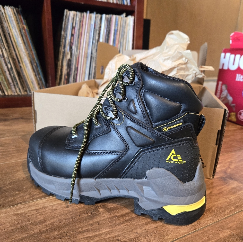 Waterproof Boots - Picture 2 of 6